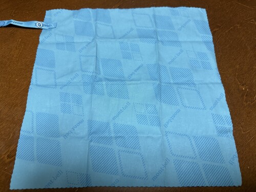 防災バッグに入れているモンベル速乾タオル1